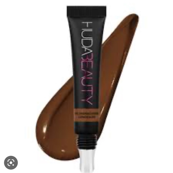 HUDA BEAUTY Other - 💕🌙Huda Beauty Brownie Overachiever Concealer